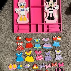 Melissa and Doug Disney Magnet Dolls